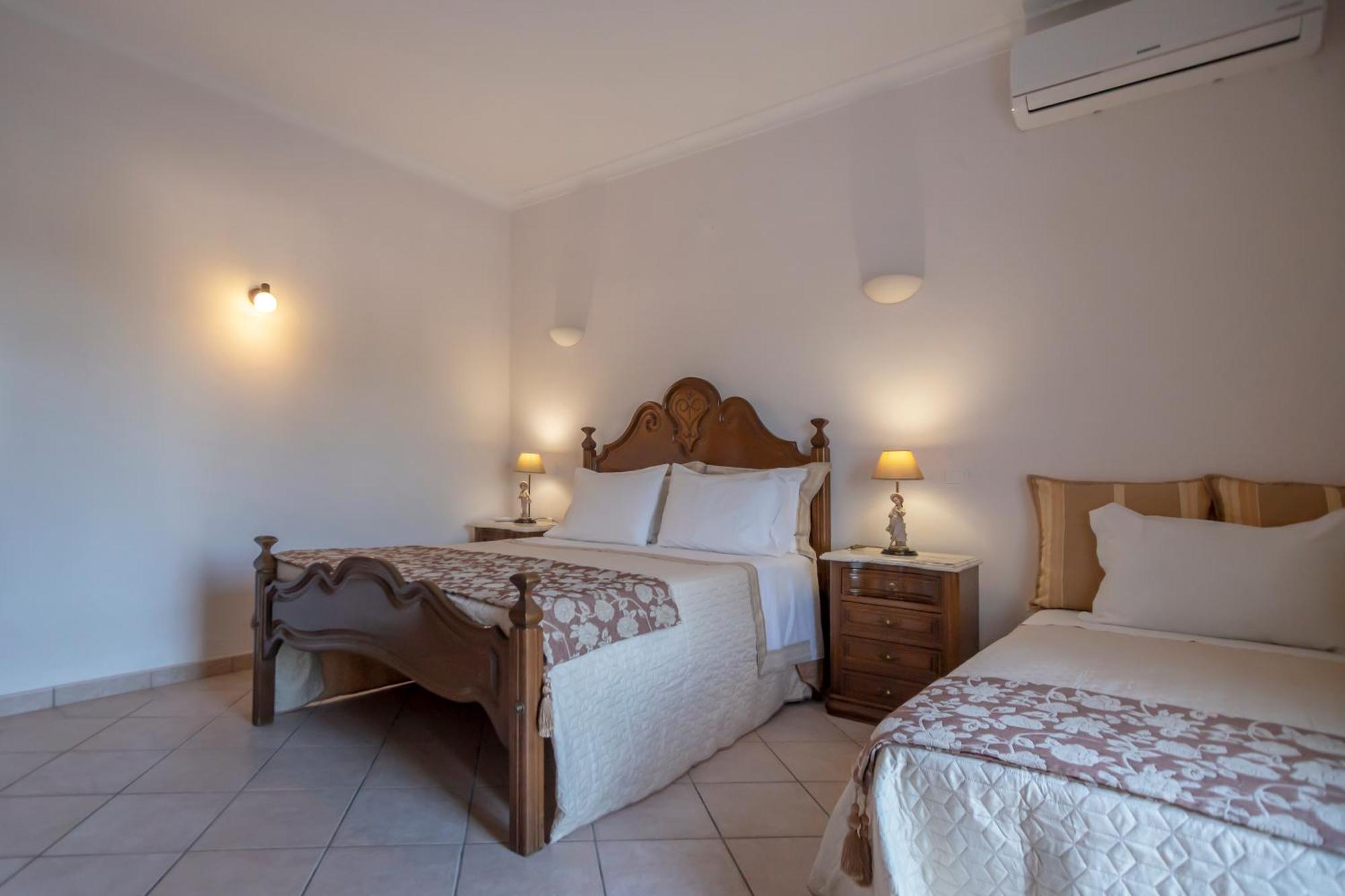 Al Meida Guesthouse Albufeira Buitenkant foto