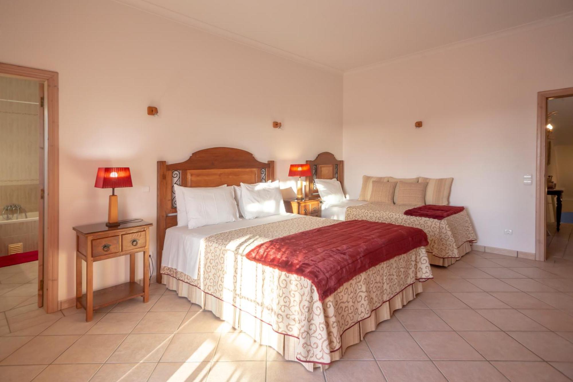 Al Meida Guesthouse Albufeira Buitenkant foto