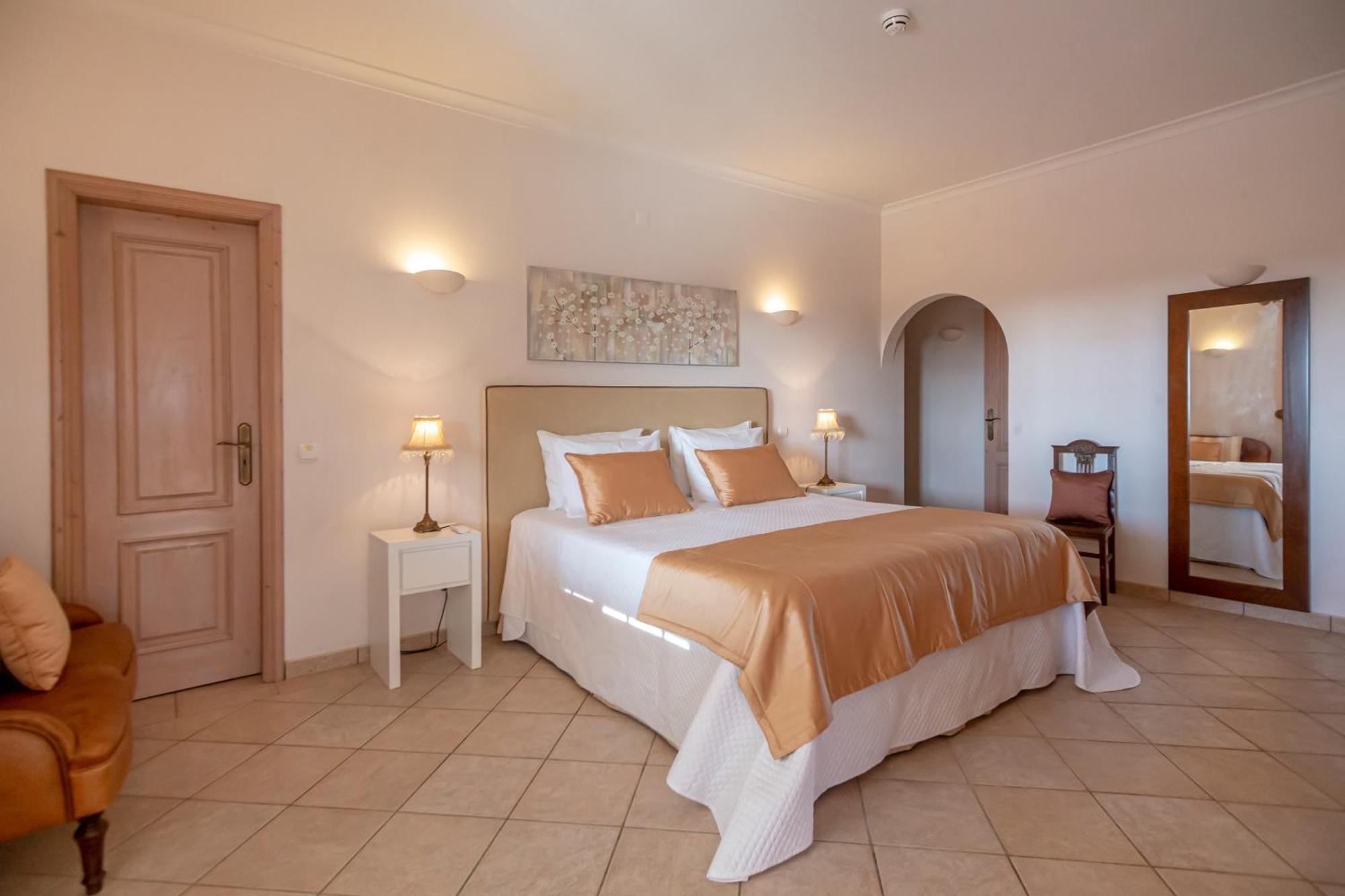 Al Meida Guesthouse Albufeira Buitenkant foto