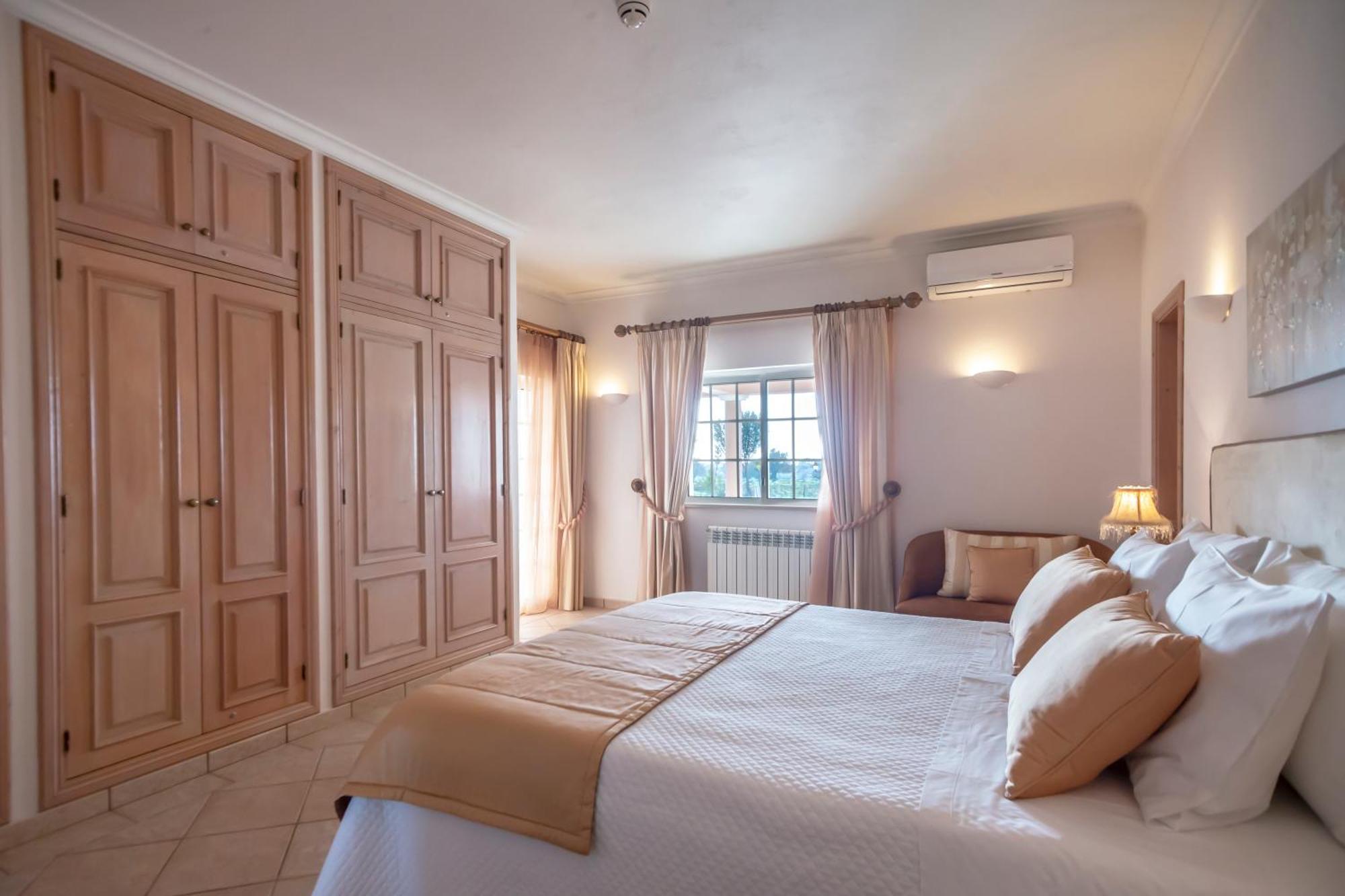 Al Meida Guesthouse Albufeira Buitenkant foto
