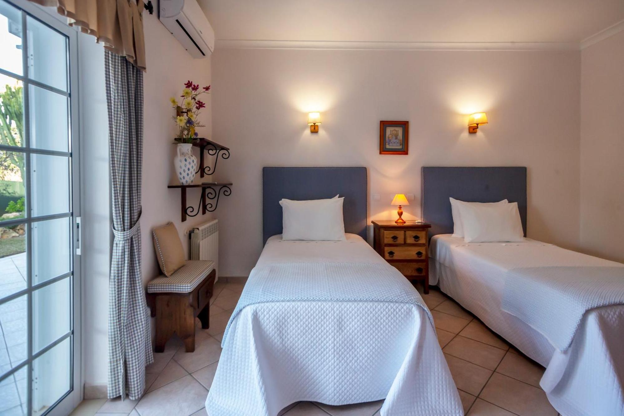 Al Meida Guesthouse Albufeira Buitenkant foto