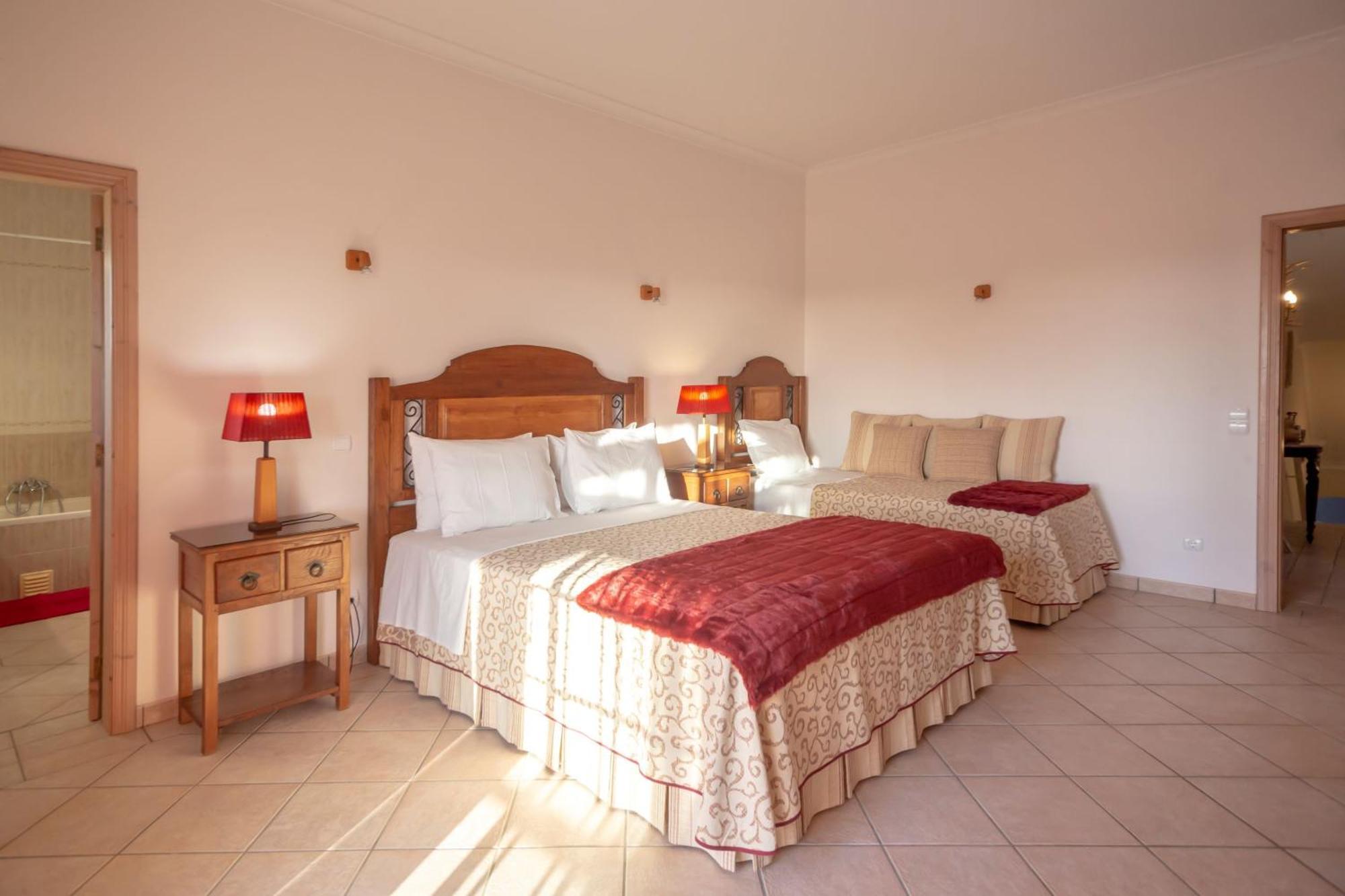 Al Meida Guesthouse Albufeira Buitenkant foto