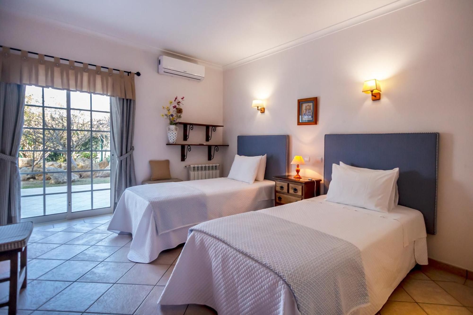 Al Meida Guesthouse Albufeira Buitenkant foto