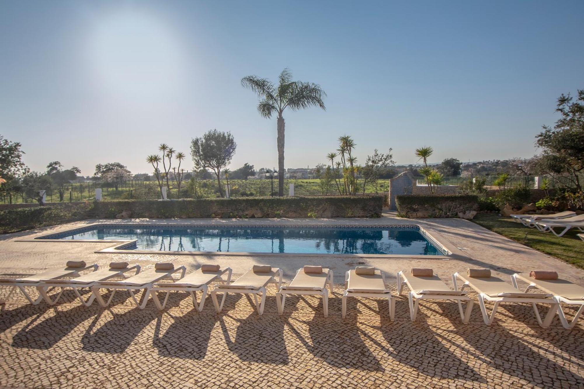 Al Meida Guesthouse Albufeira Buitenkant foto